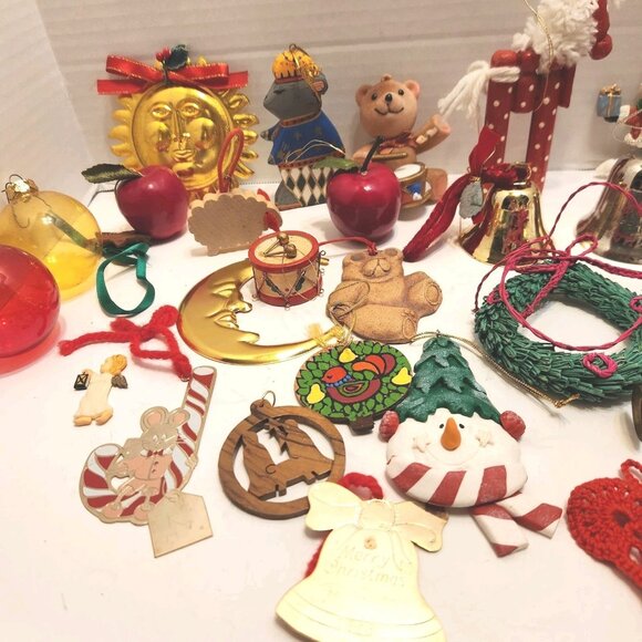 Large Lot Of Christmas Ornaments SOME Vintage, Glass Balls Variety  READ - Picture 3 of 8